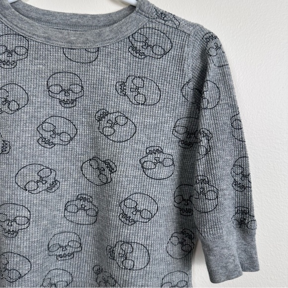 SOLD - Old Navy Grey Waffle Long Sleeve Top - Picture 2 of 7